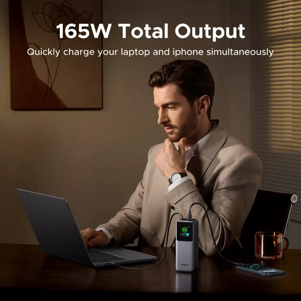 165W charging laptop and smartphone simultaneously